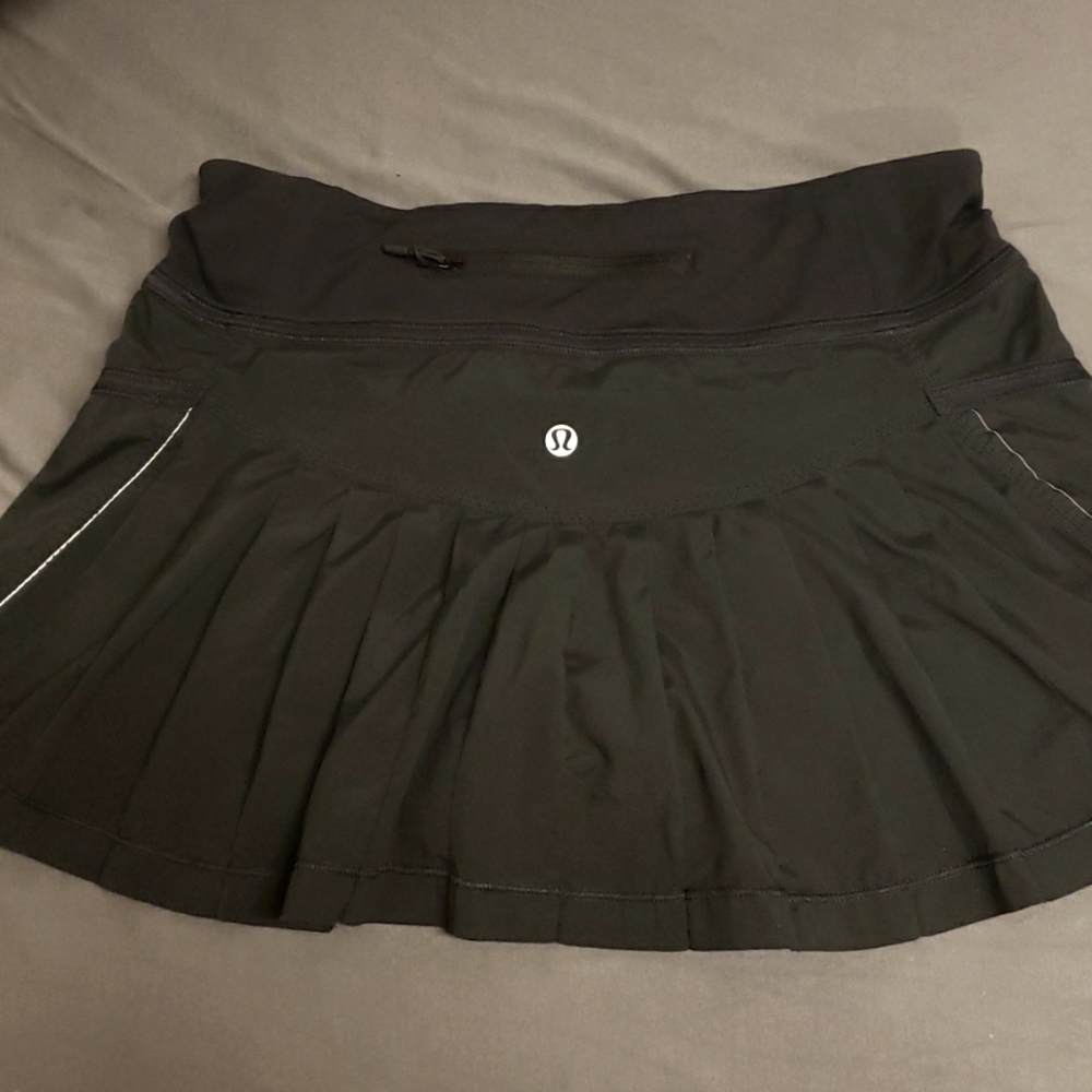 Lululemon Athletica run reflection pleated mini skirt black size 6